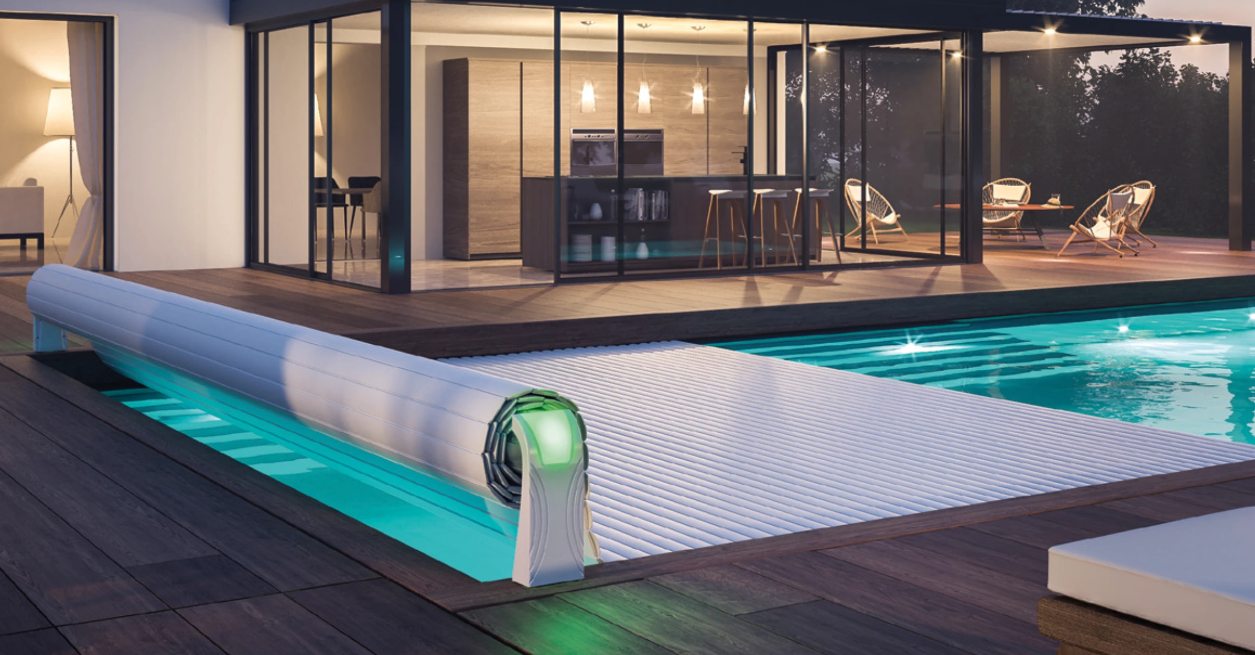 OPEN Aéro connected pool cover with smartphone control